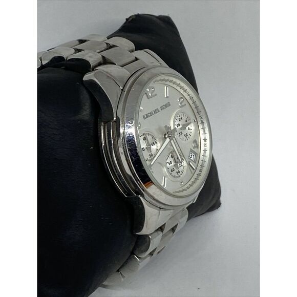 Michael Kors Runway MK5076 Womens Silver Stainless Steel Analog Dial Watch MP320 - Picture 5 of 12